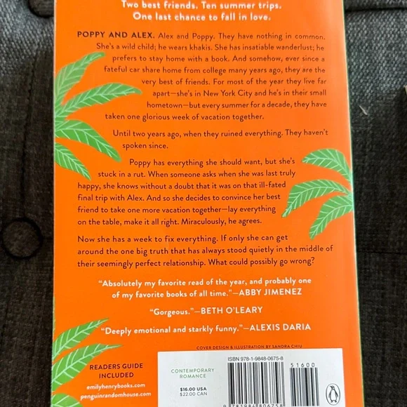 2 books 📕 - Picture 2 of 3